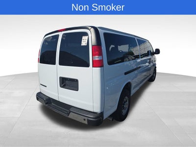 2024 Chevrolet Express Passenger 3500 1LT