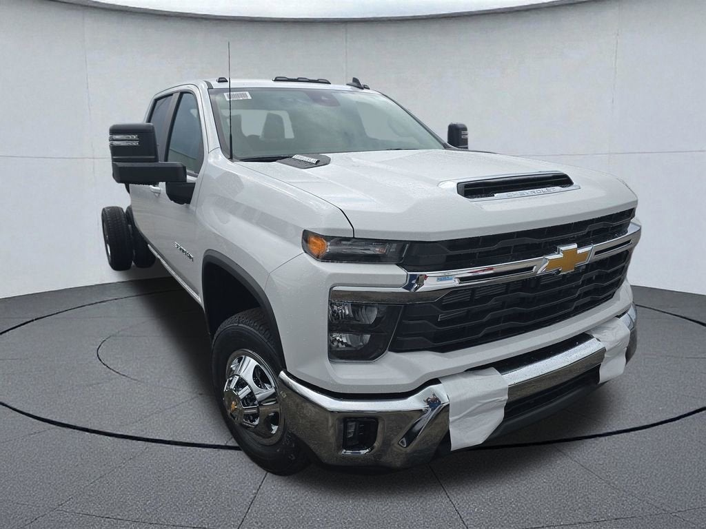 2026 Chevrolet Silverado 3500 HD Chassis Cab LT