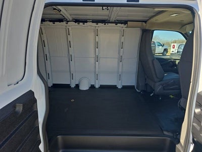 2025 Chevrolet Express Cargo WT
