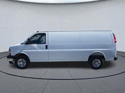 2025 Chevrolet Express Cargo WT