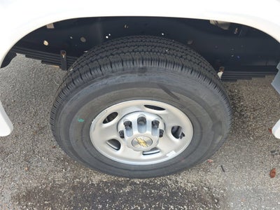 2026 Chevrolet Express Cutaway 3500 1WT