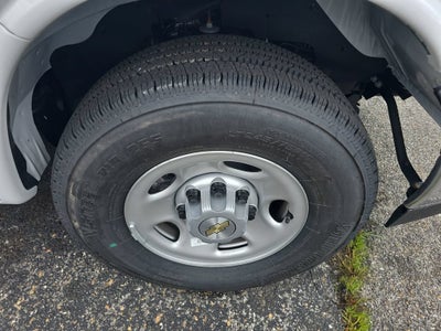 2026 Chevrolet Express Cutaway 3500 1WT