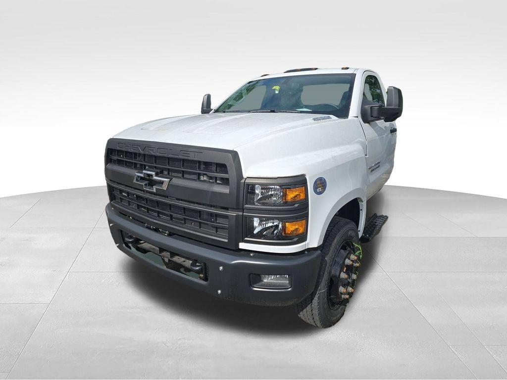 2023 Chevrolet Silverado 6500 HD Work Truck