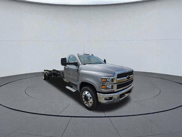 2024 Chevrolet Silverado 6500 HD Work Truck
