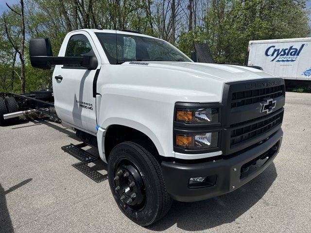 2024 Chevrolet Silverado 6500 HD Work Truck