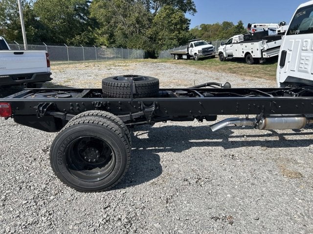 2023 Chevrolet Silverado 5500 HD Work Truck
