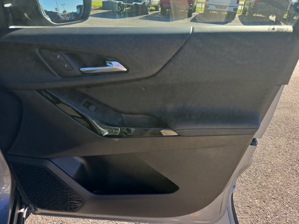 2027 Chevrolet Equinox LT - Photo 20