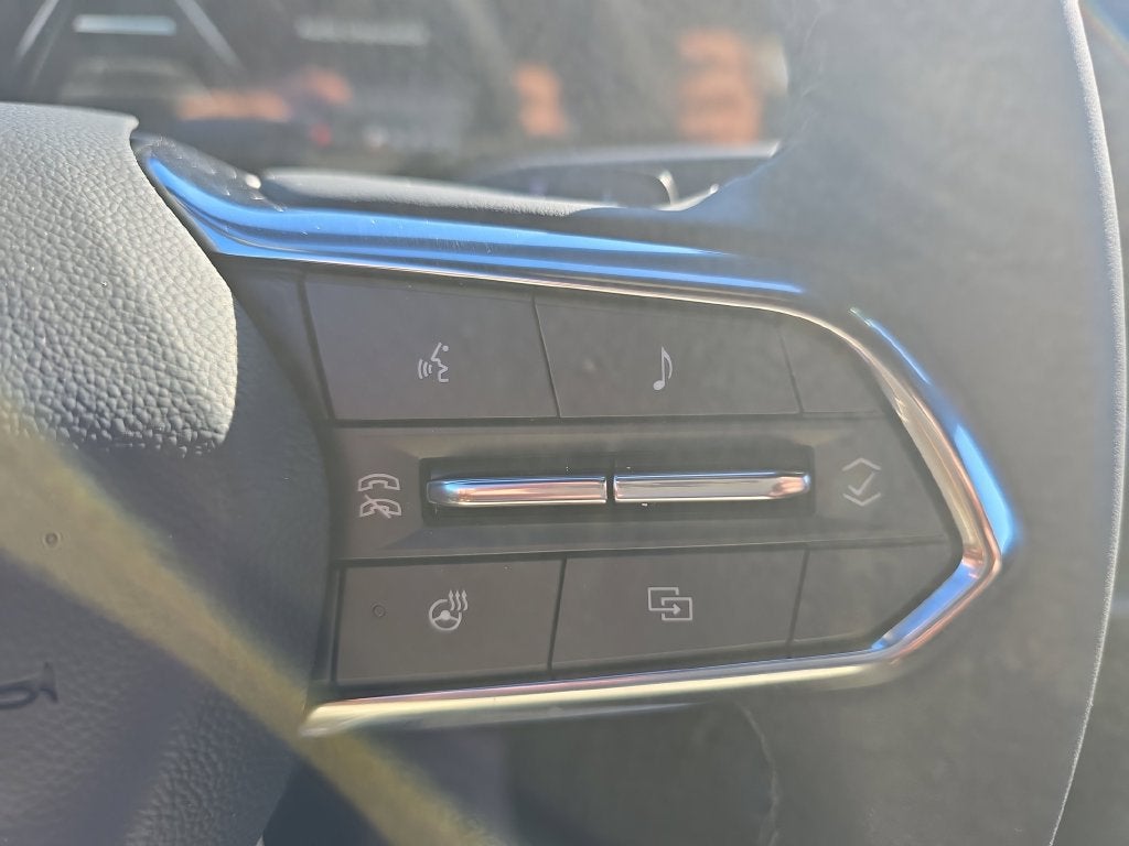 2027 Chevrolet Equinox LT - Photo 30