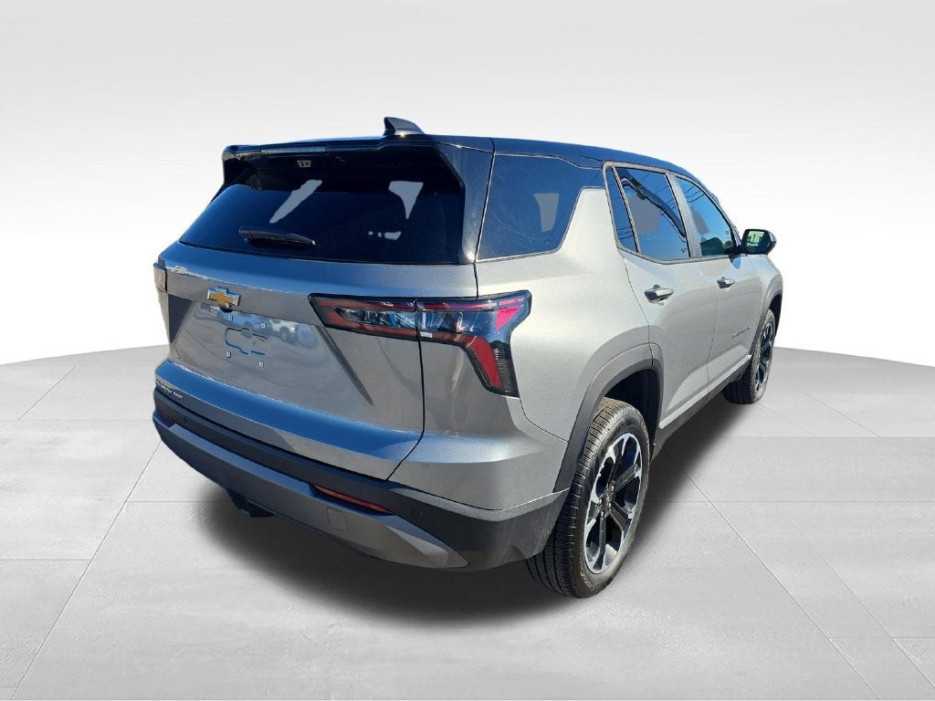 2027 Chevrolet Equinox LT - Photo 6