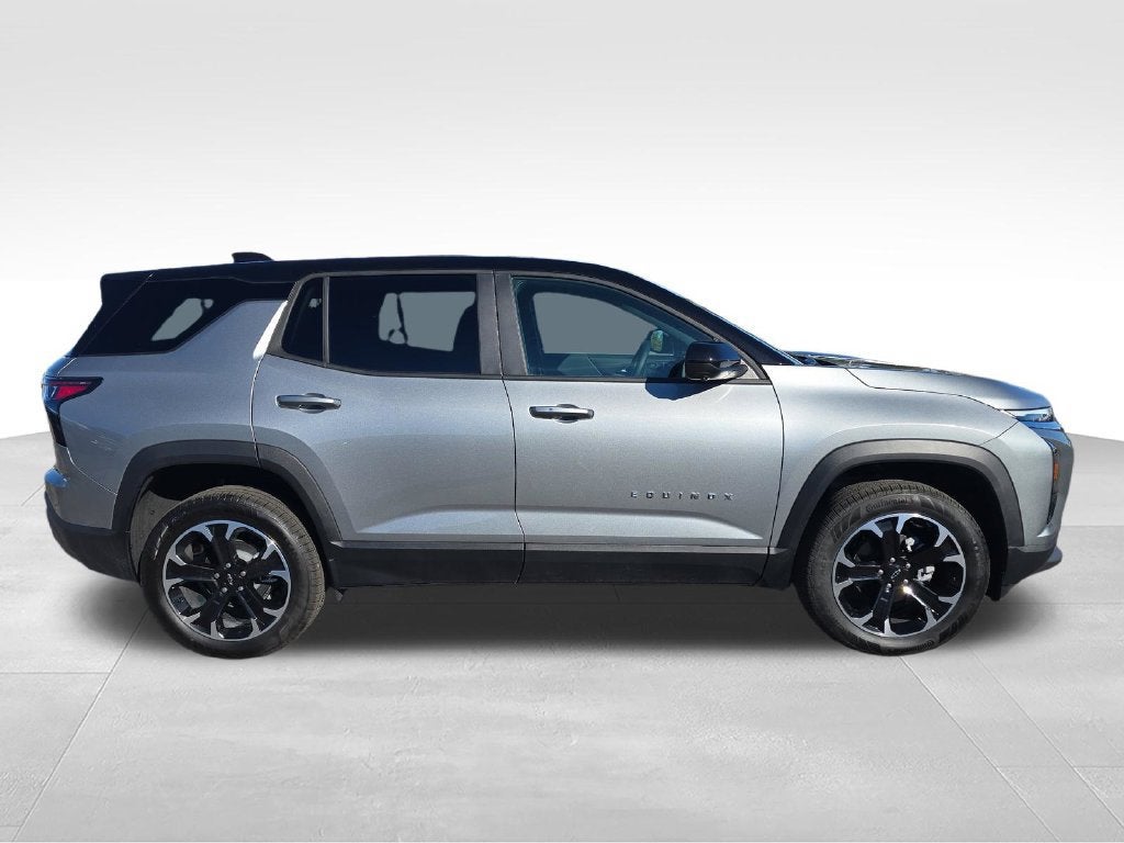 2027 Chevrolet Equinox LT - Photo 7