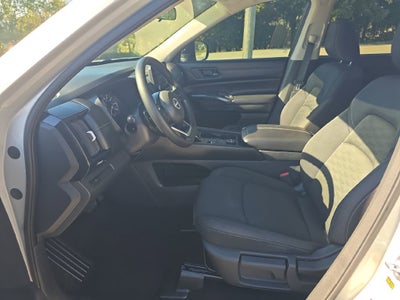 2023 Nissan Pathfinder S