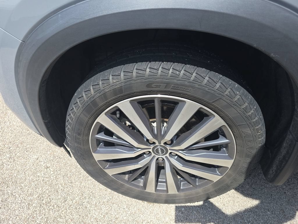 2022 Nissan Pathfinder Platinum