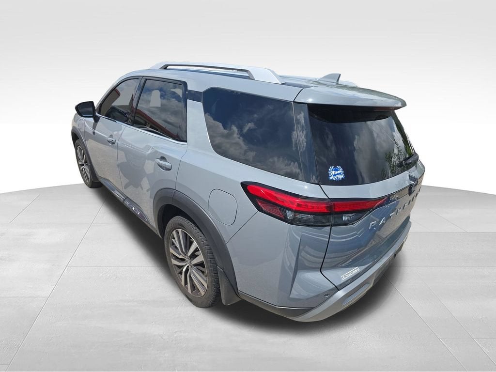 2022 Nissan Pathfinder Platinum