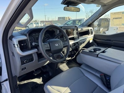 2025 Ford F-600SD XL