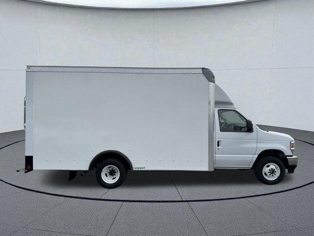 2025 Ford E-450SD Base