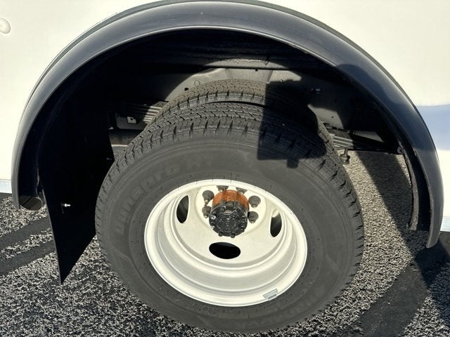 2025 Ford E-450SD Base