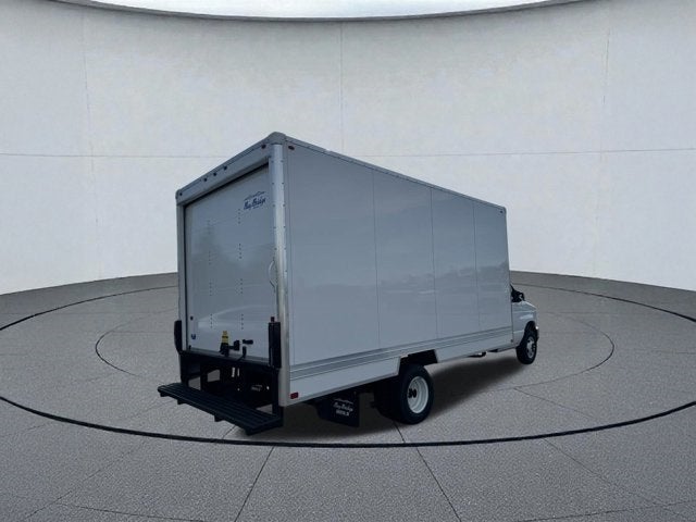 2025 Ford E-450SD Base