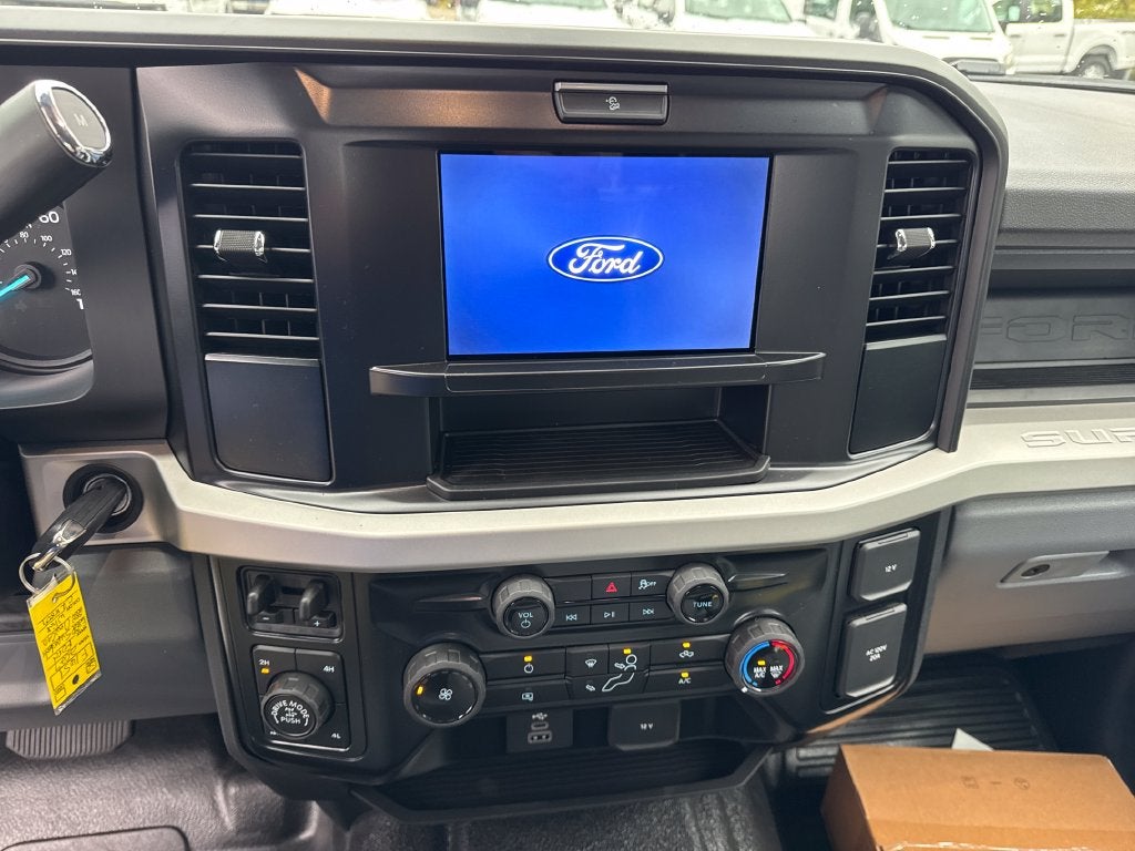 2027 Ford F-250SD XL