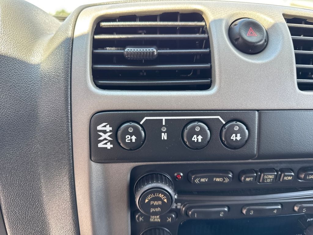 2004 Chevrolet Colorado LS Z71