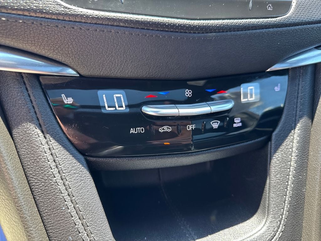 2023 Cadillac XT6 Luxury