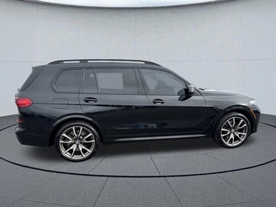 2022 BMW X7 M50i