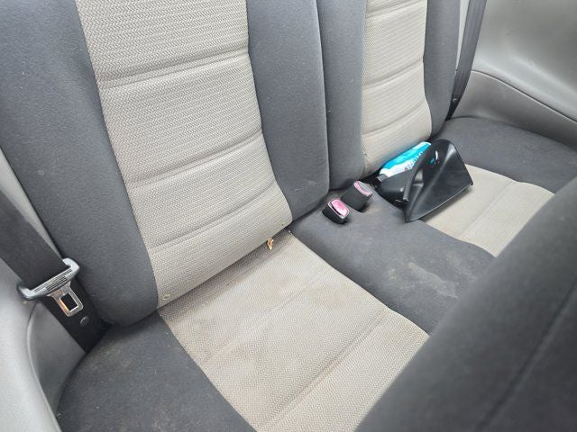 2004 Ford Mustang V6