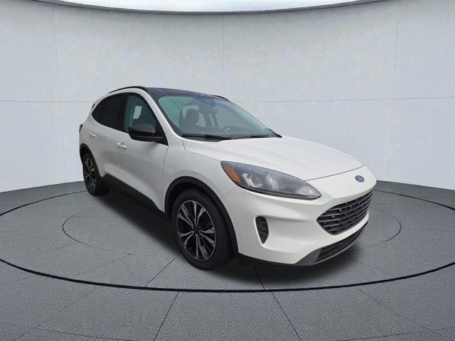 2022 Ford Escape SE Hybrid