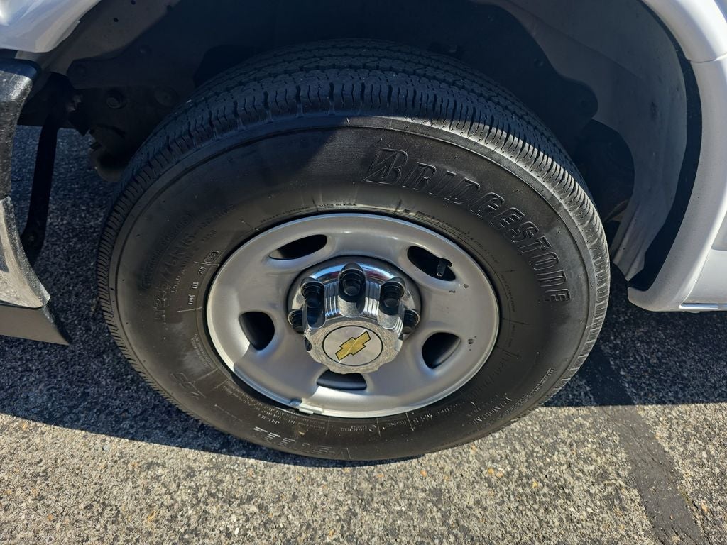 2024 Chevrolet Express 3500 LT Passenger