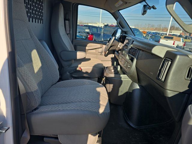 2024 Chevrolet Express 2500 Work Van Cargo