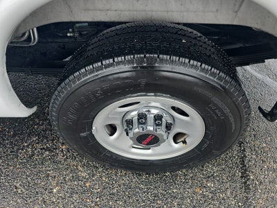 2025 GMC Savana 3500 LT
