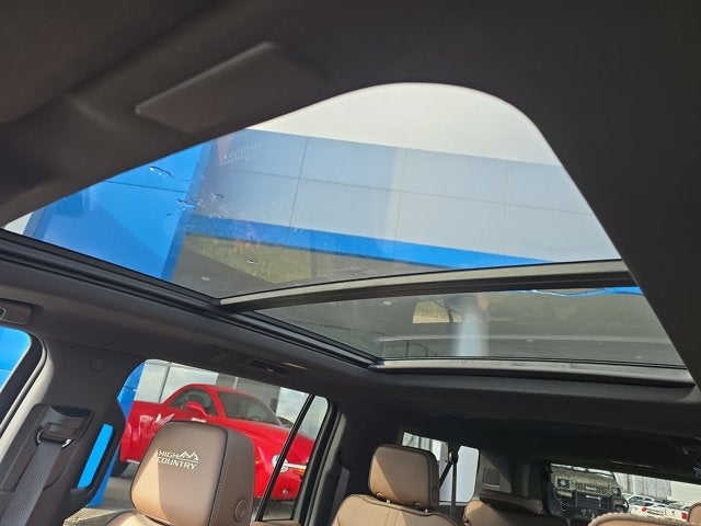 2025 Chevrolet Suburban High Country