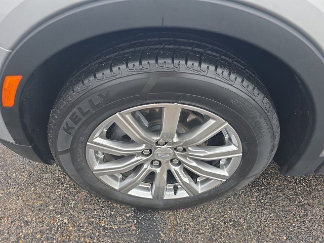 2022 Cadillac XT4 Premium Luxury