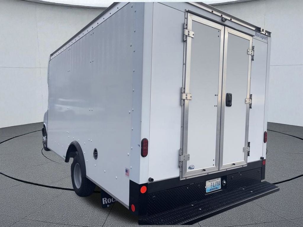 2021 Chevrolet Express 3500 Work Van Cutaway