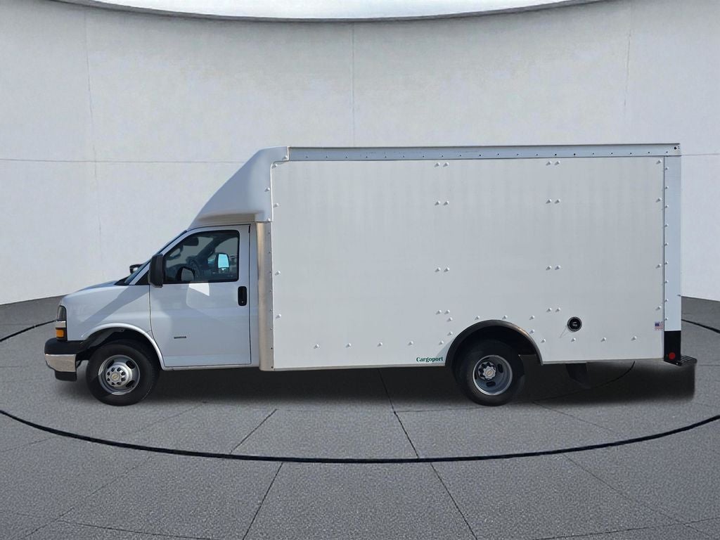 2021 Chevrolet Express 3500 Work Van Cutaway
