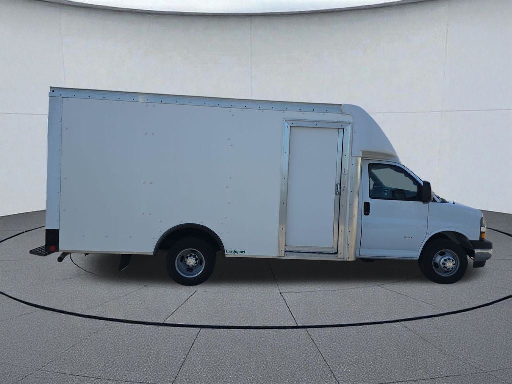 2021 Chevrolet Express 3500 Work Van Cutaway