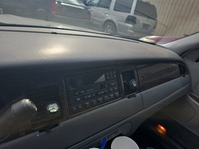 1999 Lincoln Town Car Executive