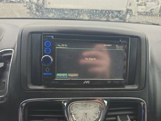 2011 Chrysler Town & Country Touring