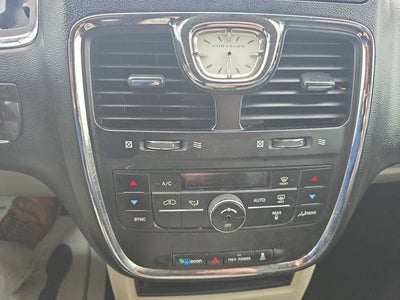 2011 Chrysler Town & Country Touring