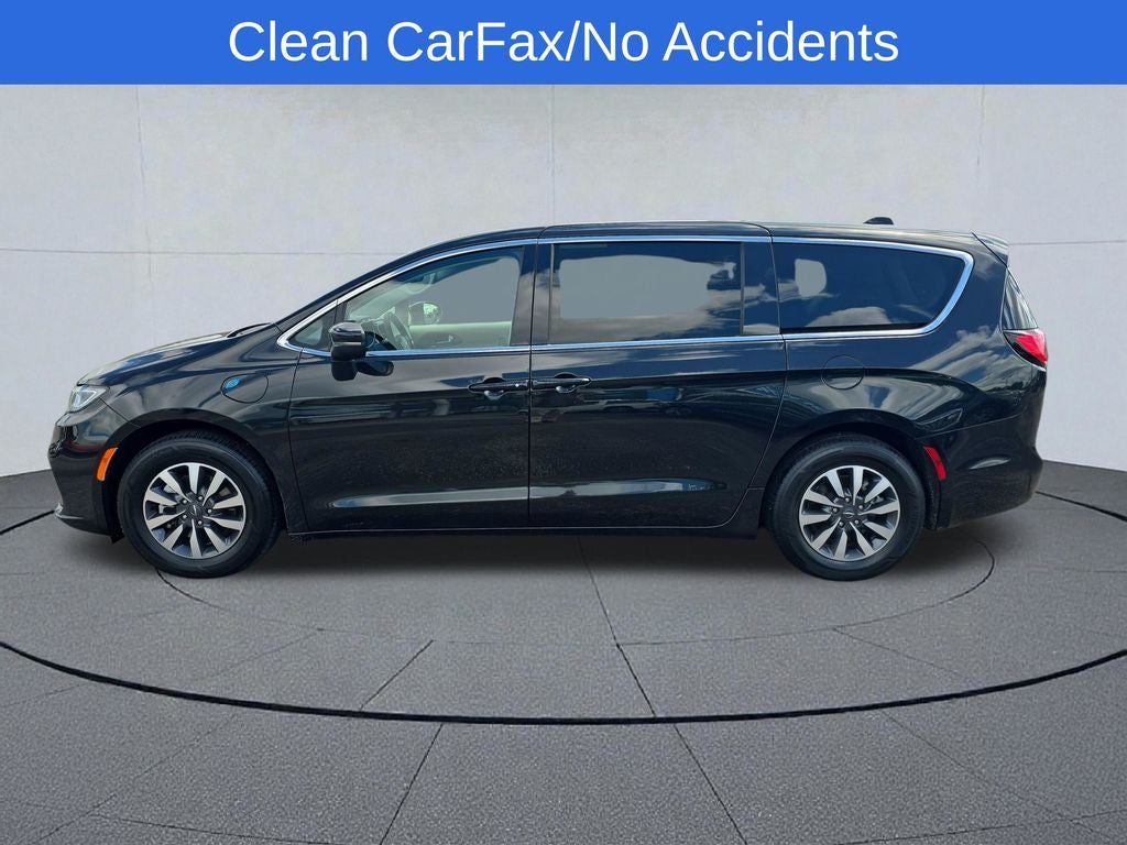 2023 Chrysler Pacifica Hybrid Touring L