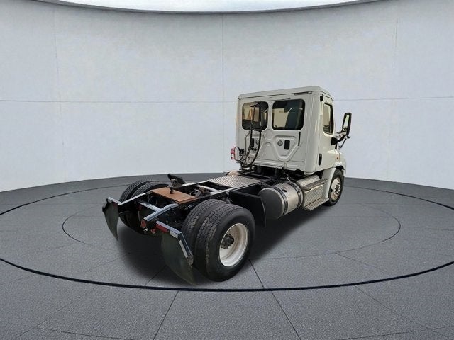 2015 Freightliner Cascadia 113