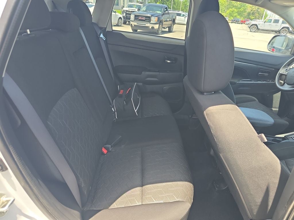 2024 Mitsubishi Outlander Sport 2.0 LE