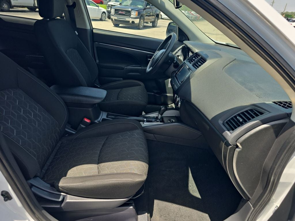 2024 Mitsubishi Outlander Sport 2.0 LE