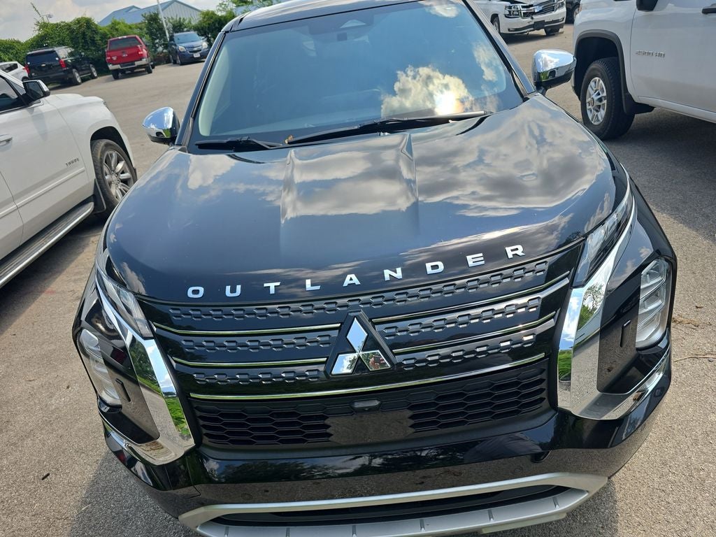 2022 Mitsubishi Outlander Black Edition