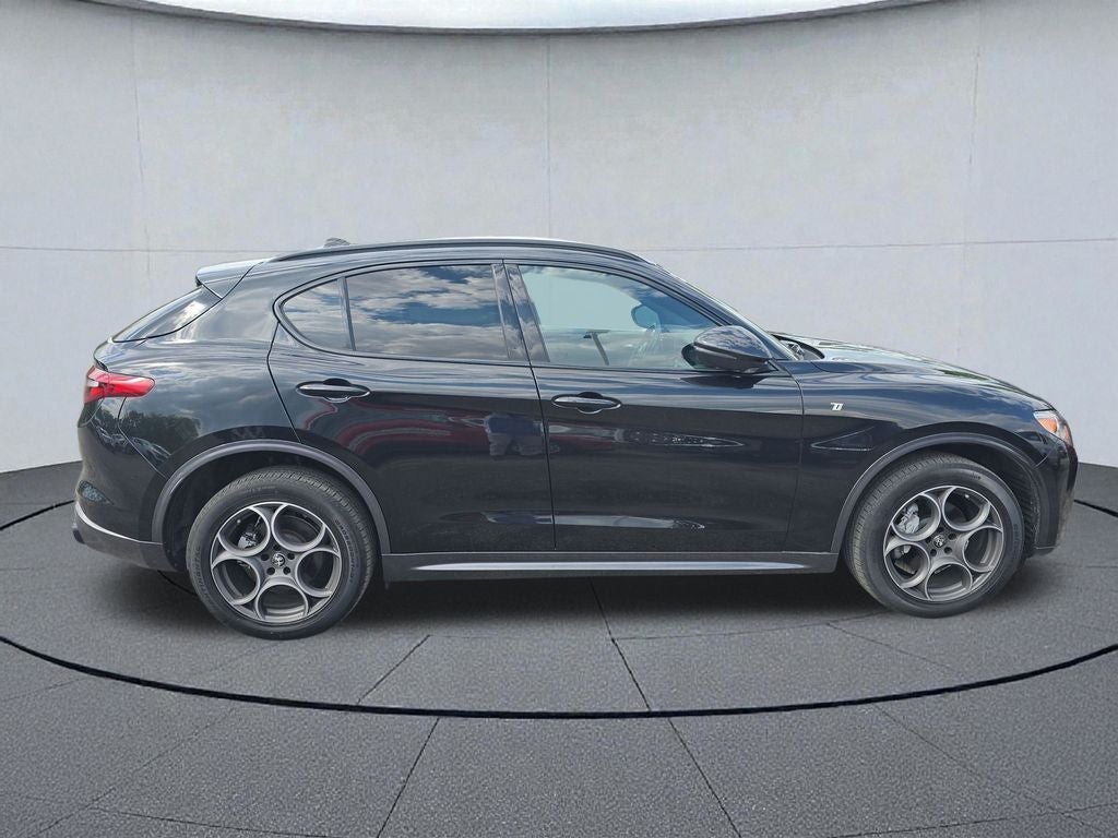 2022 Alfa Romeo Stelvio Ti